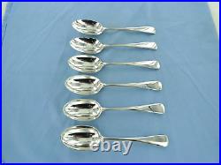 A vintage sterling silver set of 6 old English dessert spoons, London 1939