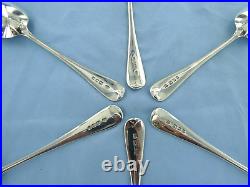 A vintage sterling silver set of 6 old English dessert spoons, London 1939