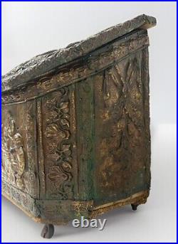 ANTIQUE 19c VINTAGE ENGLISH EMBOSSED BRASS REPOUSSE STORAGE Rolling Log Box Lrg