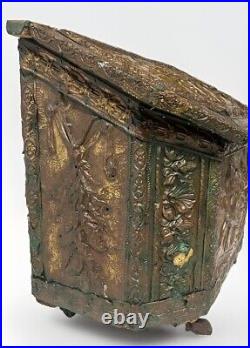 ANTIQUE 19c VINTAGE ENGLISH EMBOSSED BRASS REPOUSSE STORAGE Rolling Log Box Lrg