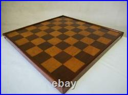 ANTIQUE OR VINTAGE ENGLISH CHESS BOARD 43 cm SQUARES OF 51 mm NO PIECES