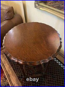 Antique English Round Oak Pie Crust Side table With Barley Twist Legs