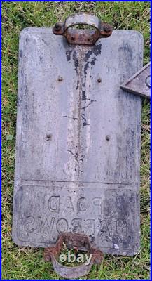 Antique Rare Traffic Sign Road Narrows Reflective Cats Eye Franco Cast Metal Old