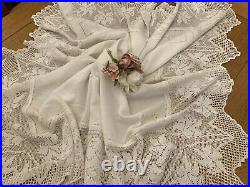 Antique/Vintage Tablecloth 11 Deep Crochet Lace Edge Daffodills Mary Card