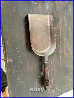 Antique Vintage Victorian English Metal Coal Scuttle Shovel W Carved Wood Handle