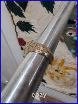 Beautiful vintage english hallmark 375 9ct gold embossed belt buckle ring Size V Beautiful vintage english hallmark 375 9ct gold embossed belt buckle ring Size V