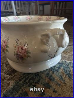 Early 20th Century English Painted Porcelain Foot Bath Bowl