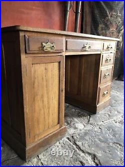 English Antique Medium Oak Vintage Pedestal Black Leather Writing Desk c1900's