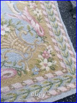 English Vintage Country House Wool Rug