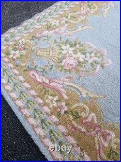 English Vintage Country House Wool Rug
