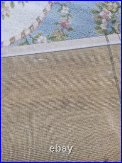 English Vintage Country House Wool Rug