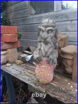 Old Lion Carving, Old English Lion, Vintage Stone Carving In Yorkshire Stone