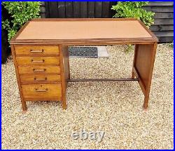 Pretty Single Pedestal desk In Oak with Drawers English 1950s Antique Vintage
