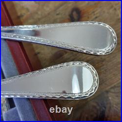 Roberts & Belk Old English Bright Cut 8 Settings Canteen Silver Plated Vintage