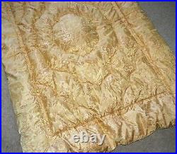 STUNNING 30's VINTAGE EMBOSSED SATIN SINGLE BED FEATHER FILLED EIDERDOWN QUILT