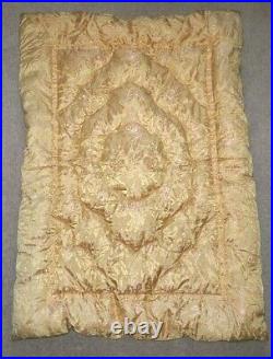 STUNNING 30's VINTAGE EMBOSSED SATIN SINGLE BED FEATHER FILLED EIDERDOWN QUILT