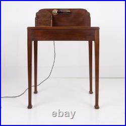 Small Vintage English Desk With Bankers Lamp 1920s