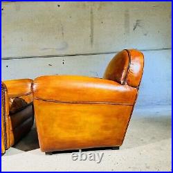 Stunning Pair of Vintage English Tan Leather Club Chairs Classic Design