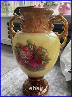 VINTAGE ANTIQUE English porcelain 2 handle decorative gilded vase circa1850-1900