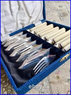 Vintage/Antique Ornate English Silver Plated Fish Cutlery Set In Silk Lined Box