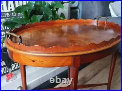 Vintage English Burl Walnut Scalloped Top Coffee Table Excellent Condition