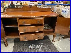 Vintage English Burled Walnut Sideboard Or Buffet With Queen Anne Legs