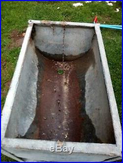 Vintage Galvanised Dairy Wash Sink Flower herb Planter On Legs Water Trough Tank