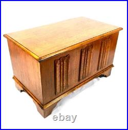 Vintage Wooden Oak Panelled Blanket Box / Coffer / Mid Century c. 1950 / Antique Vintage Wooden Oak Panelled Blanket Box / Coffer / Mid Century c. 1950 / Antique